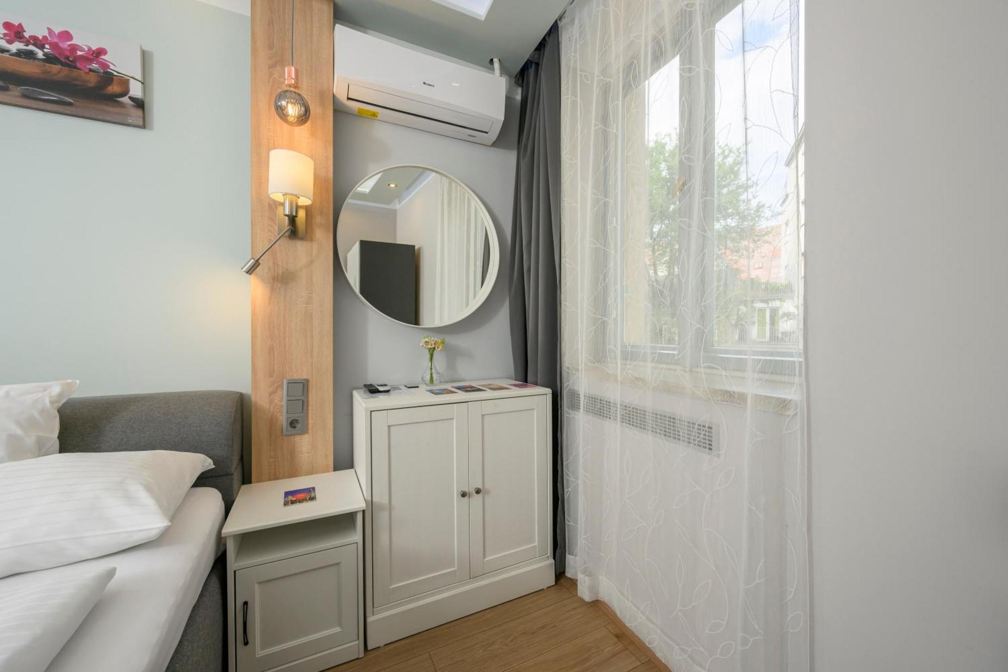 Palais Palffy Apartments Bécs Kültér fotó